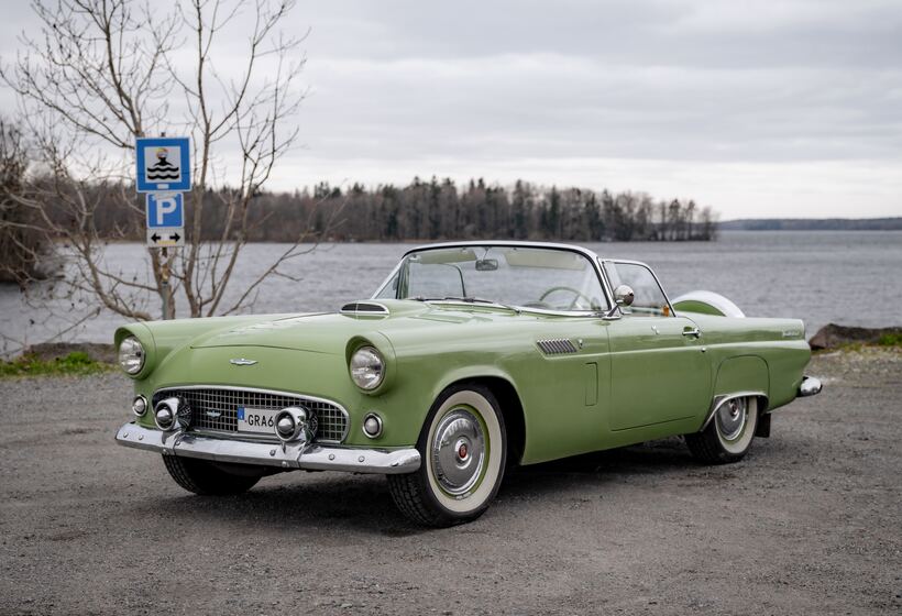 1956 Ford Thunderbird