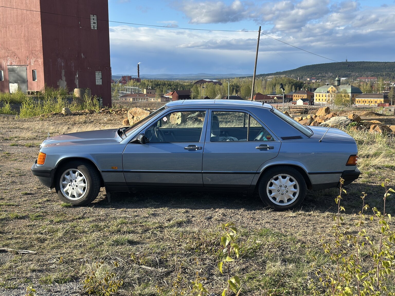 Exterior image of 1988 Mercedes-Benz 190 E