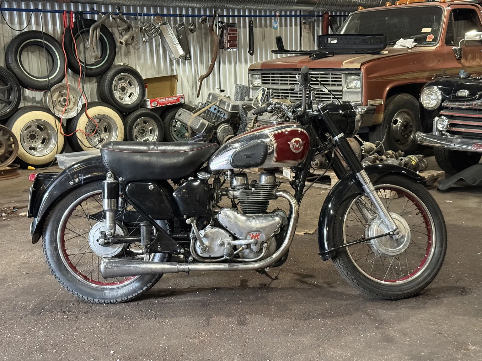Exteriörbild på 1955 Matchless G 9 (3)