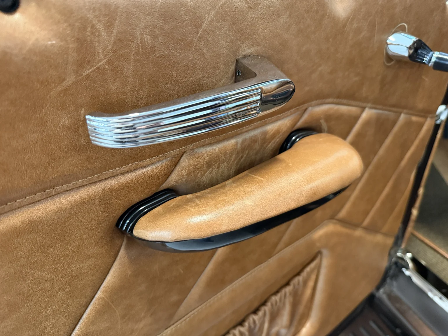 Innenraumfoto von 1956 Ford F-100 Restomod (14)