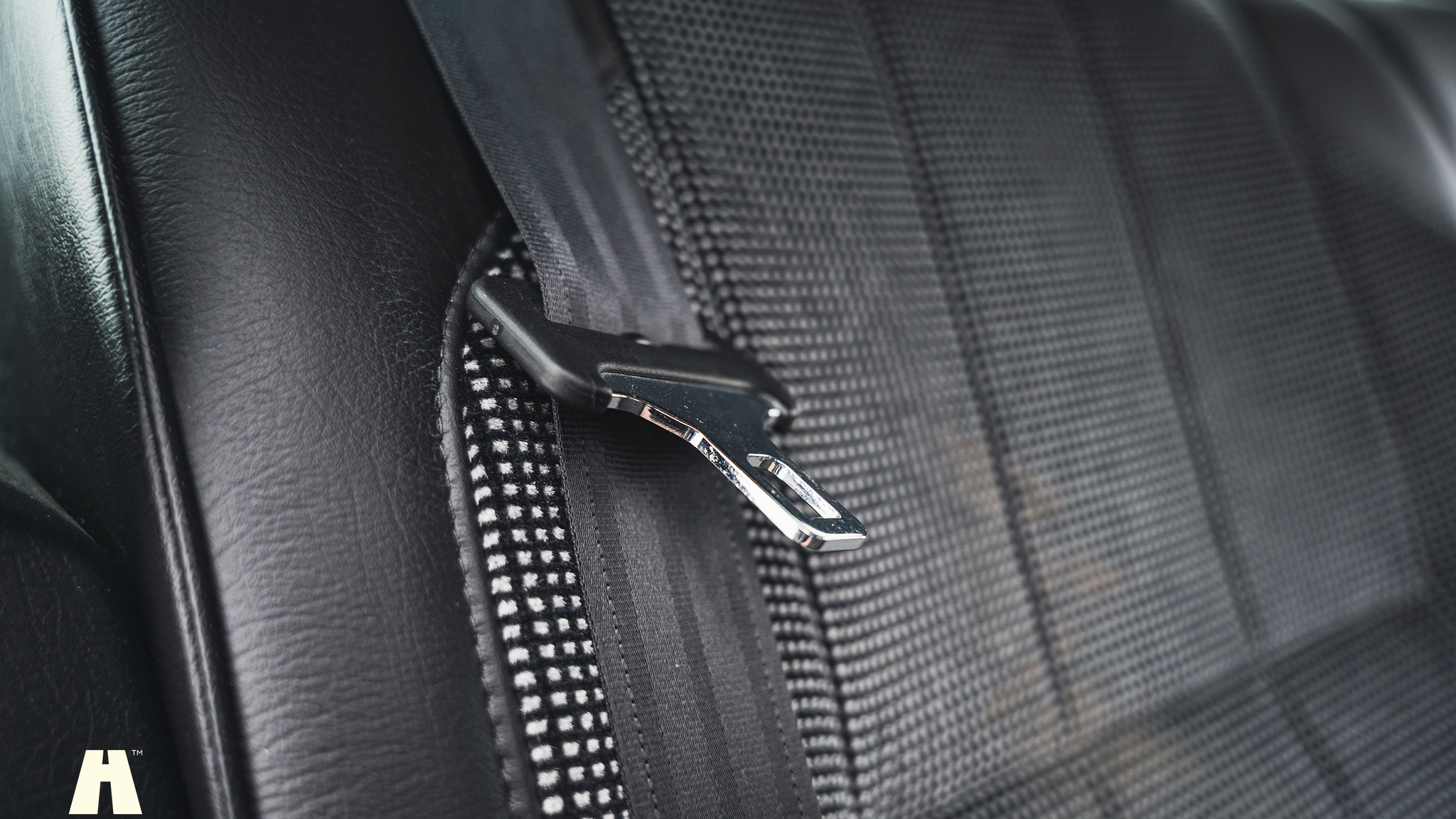 Interior image of 1995 Volvo 940 SE