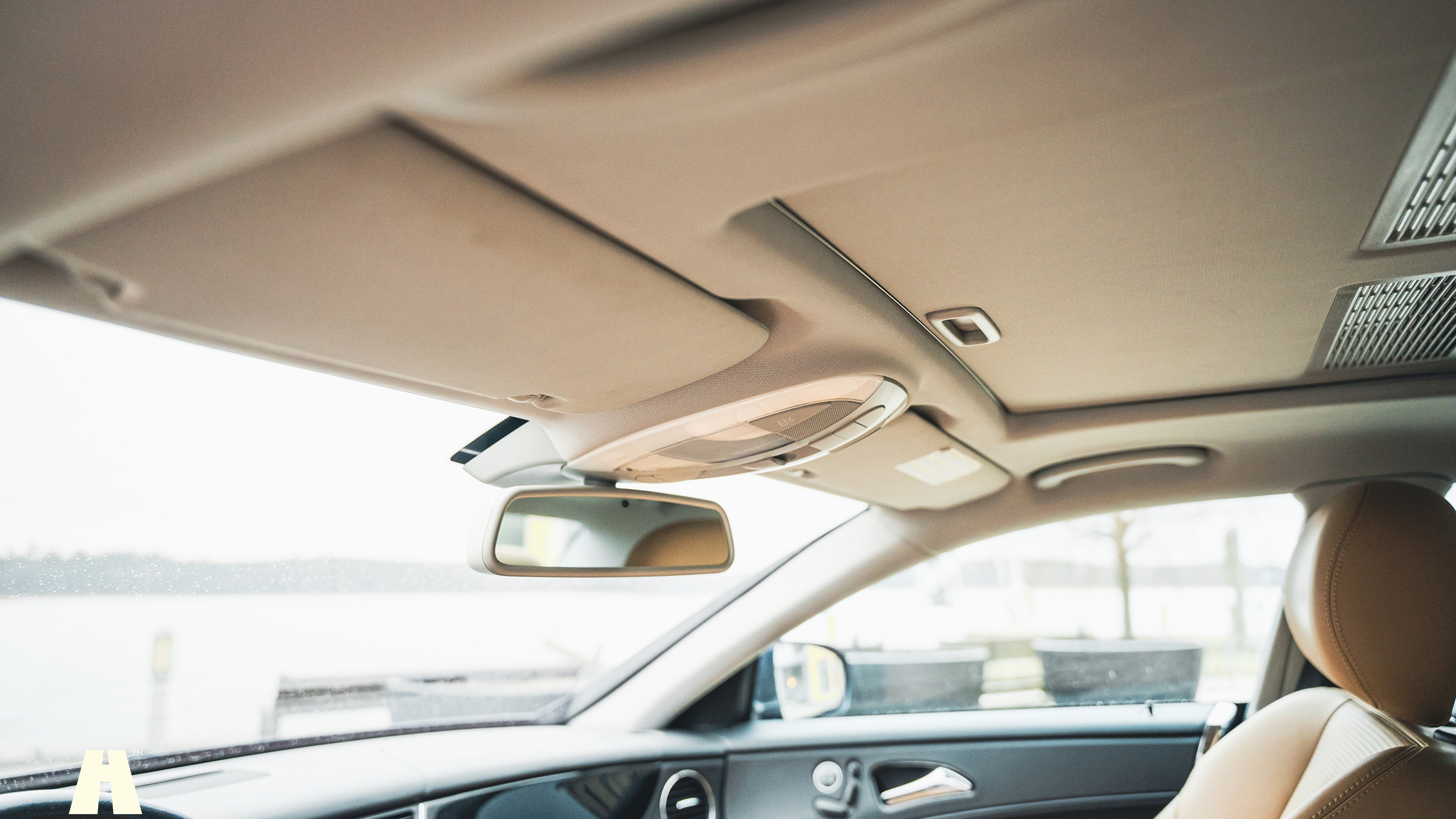 Innenraumfoto von 2008 Mercedes-Benz CLS 63 AMG (48)