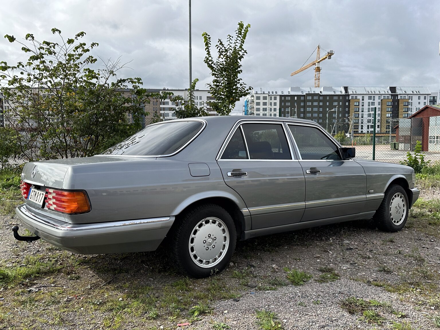 Exterior image of 1987 Mercedes 300 SE
