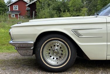 Exterior image of 1965 Ford Thunderbird Hardtop 6.4