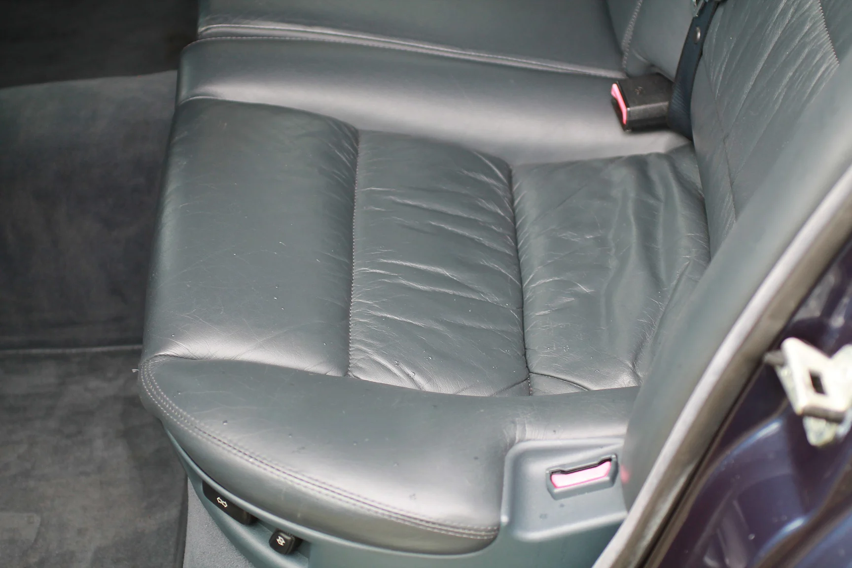 Innenraumfoto von 1989 BMW 750iL (75)