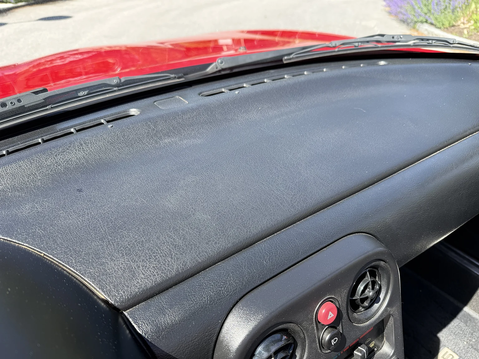 Interior image of 1991 Mazda MX-5 Miata (25)