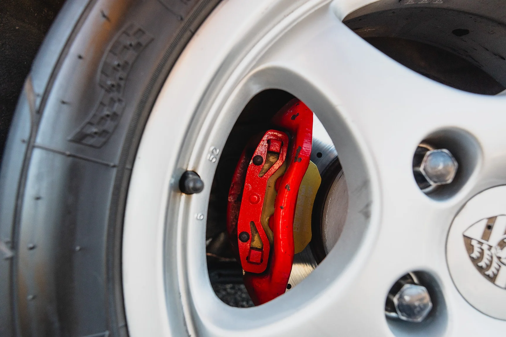 Image of 1982 Porsche 944 Trackday mechanics (11)
