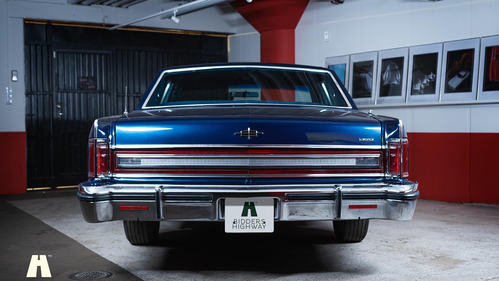 Exteriörbild på 1979 Lincoln Continental (6)