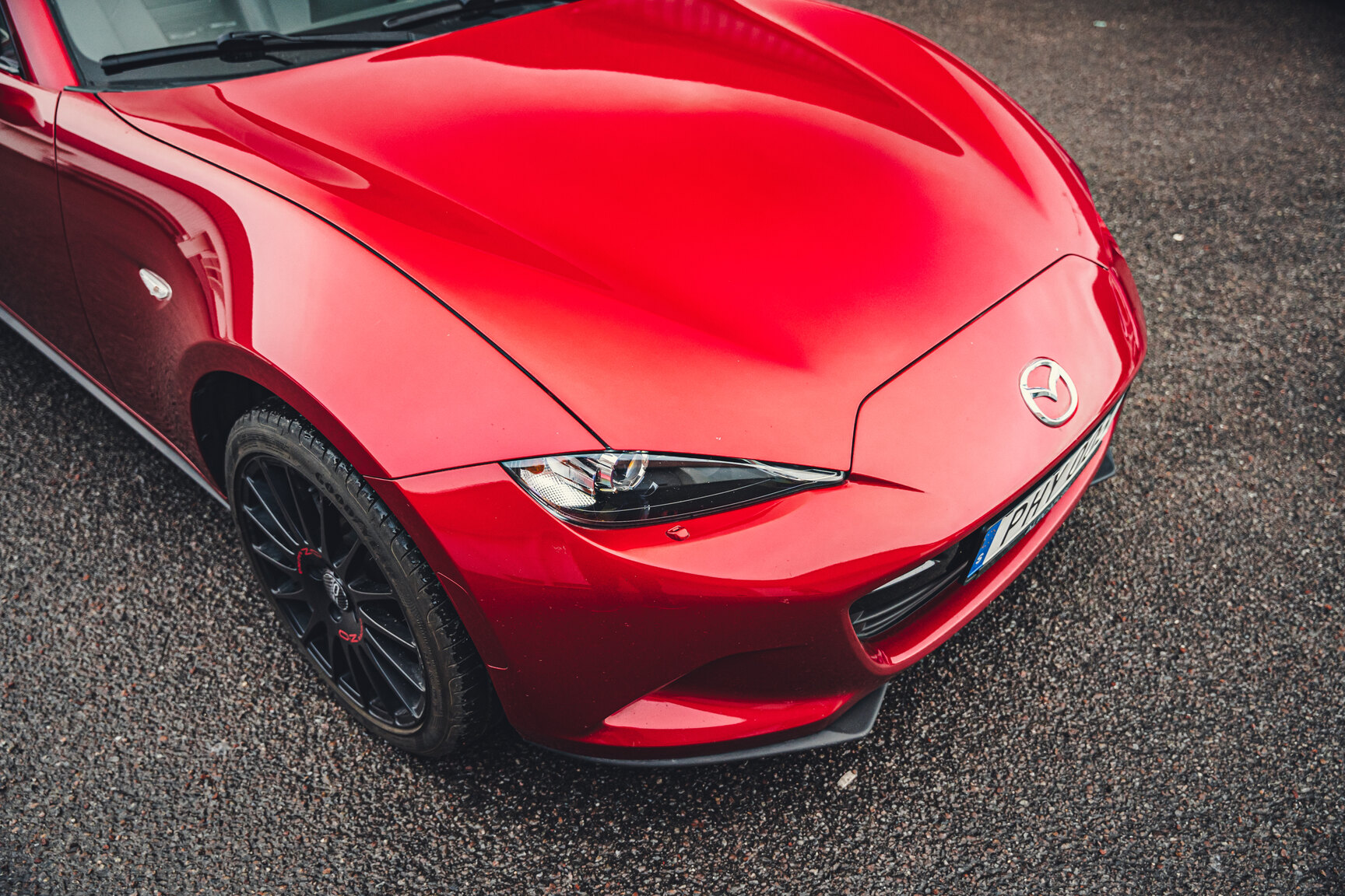 Exteriörbild på 2017 Mazda MX-5 RF - Ett sista race