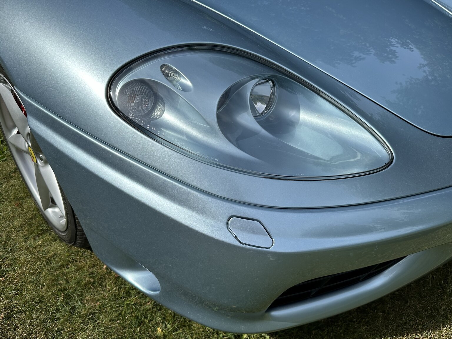 Exterior image of 2001 Ferrari 360 Modena V8 Manual (14)