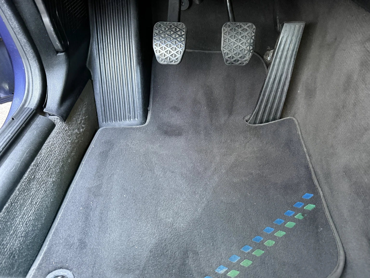 Innenraumfoto von 1993 ALPINA B6 2.8 (23)