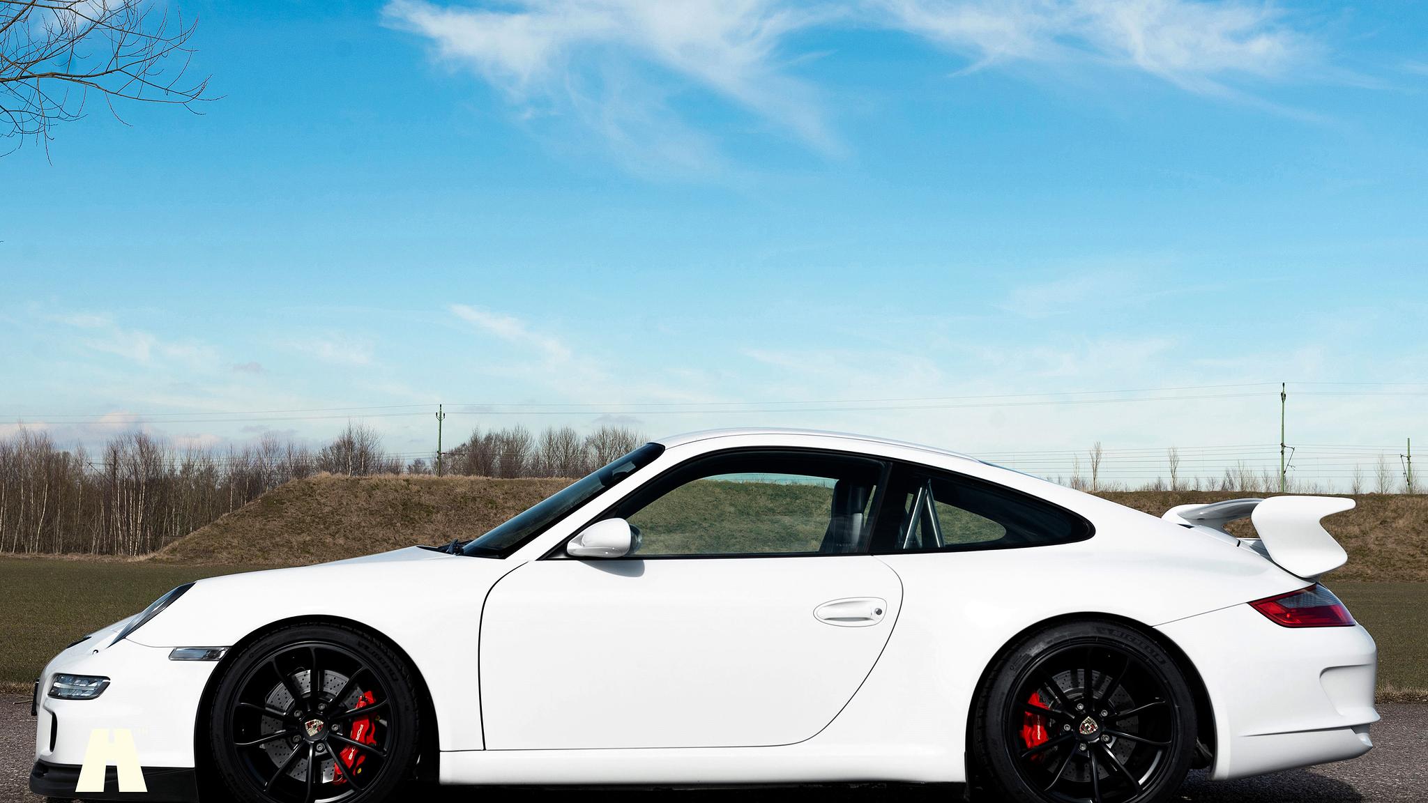 Exterior image of 2007 Porsche 997 GT3 Gen 1  (2)
