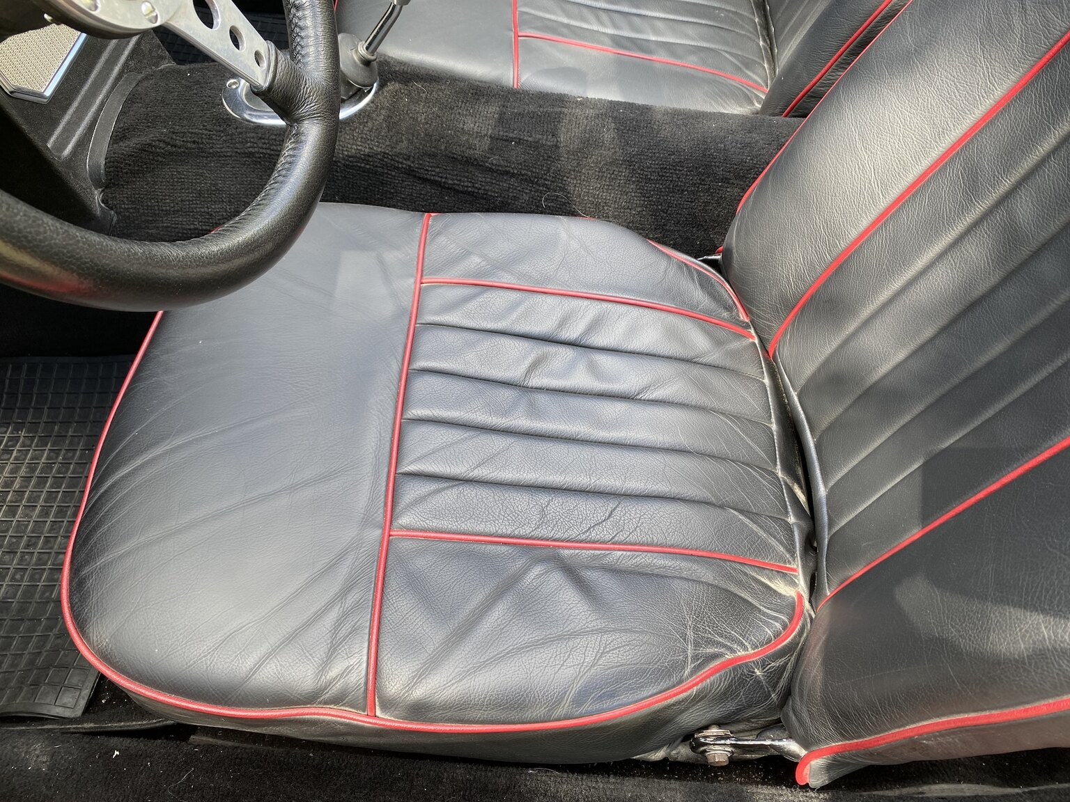 Interior image of 1967 MG MGB 1800