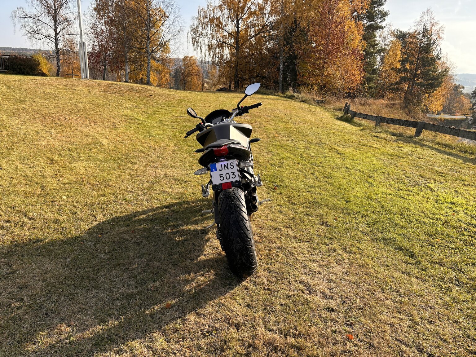 Exteriörbild på 2014 MV Agusta Brutale 675
