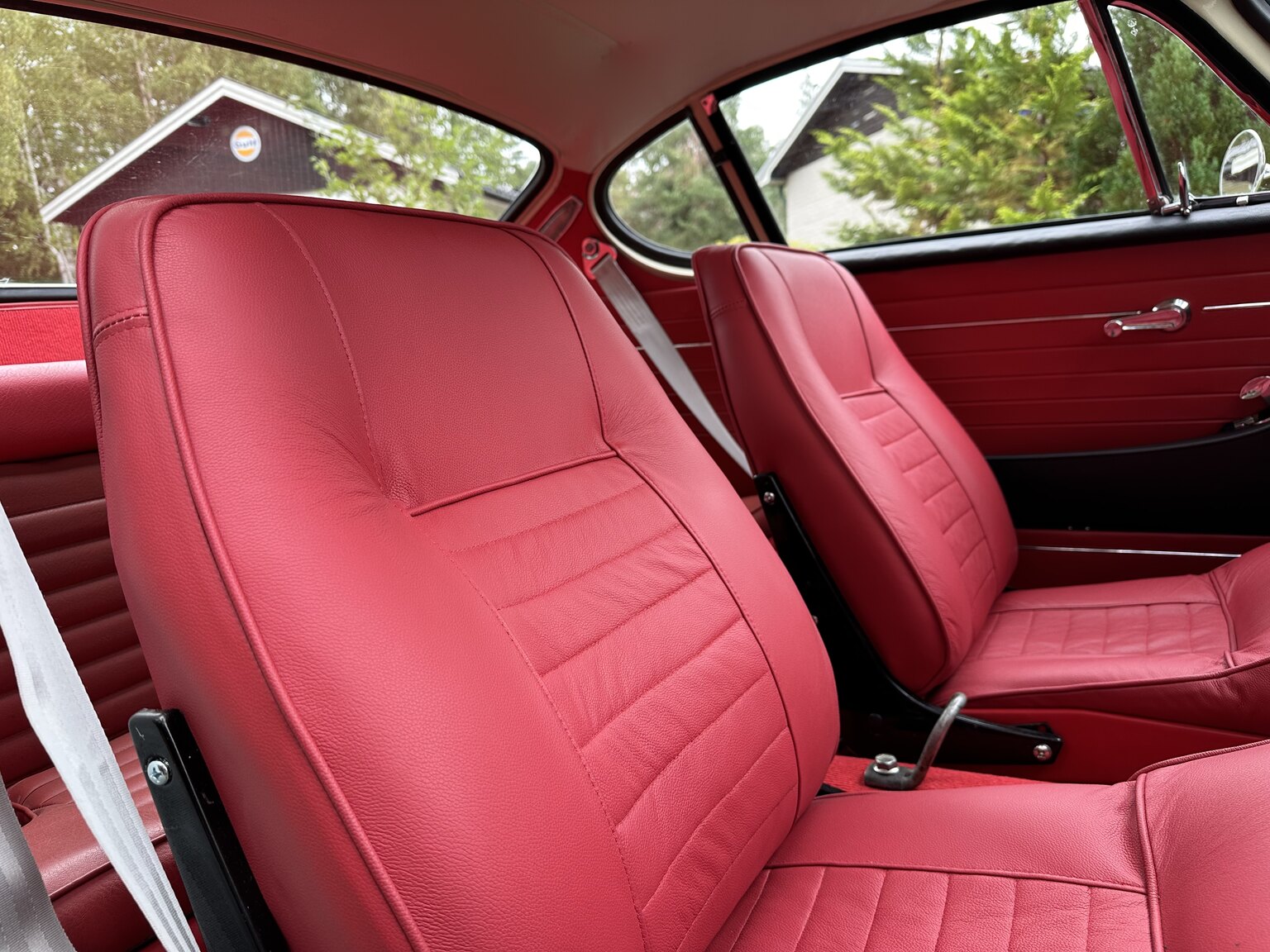 Interior image of 1964 Volvo P 1800 S