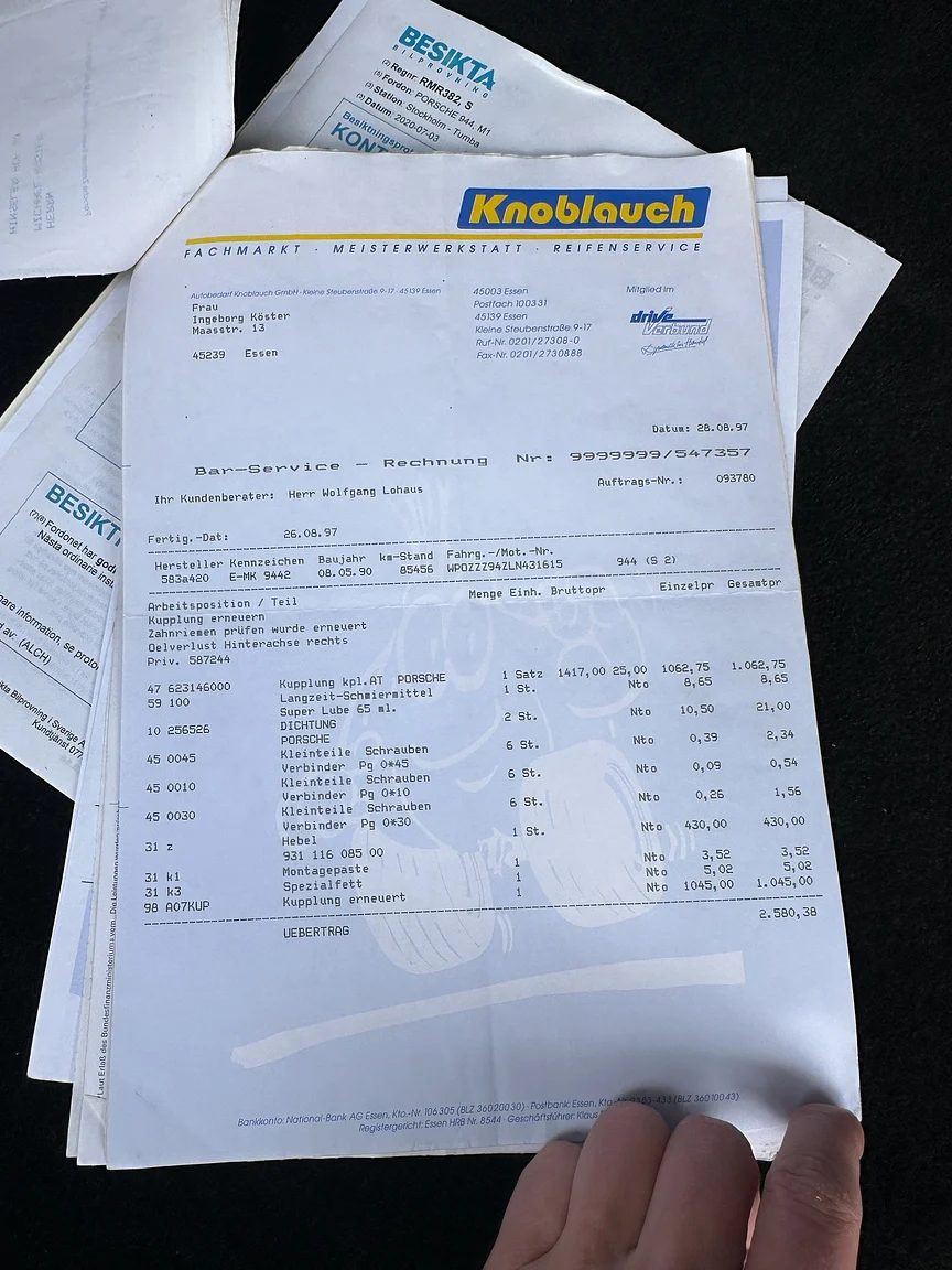 Documentation for 1990 Porsche 944 S2 Cabriolet  (10)