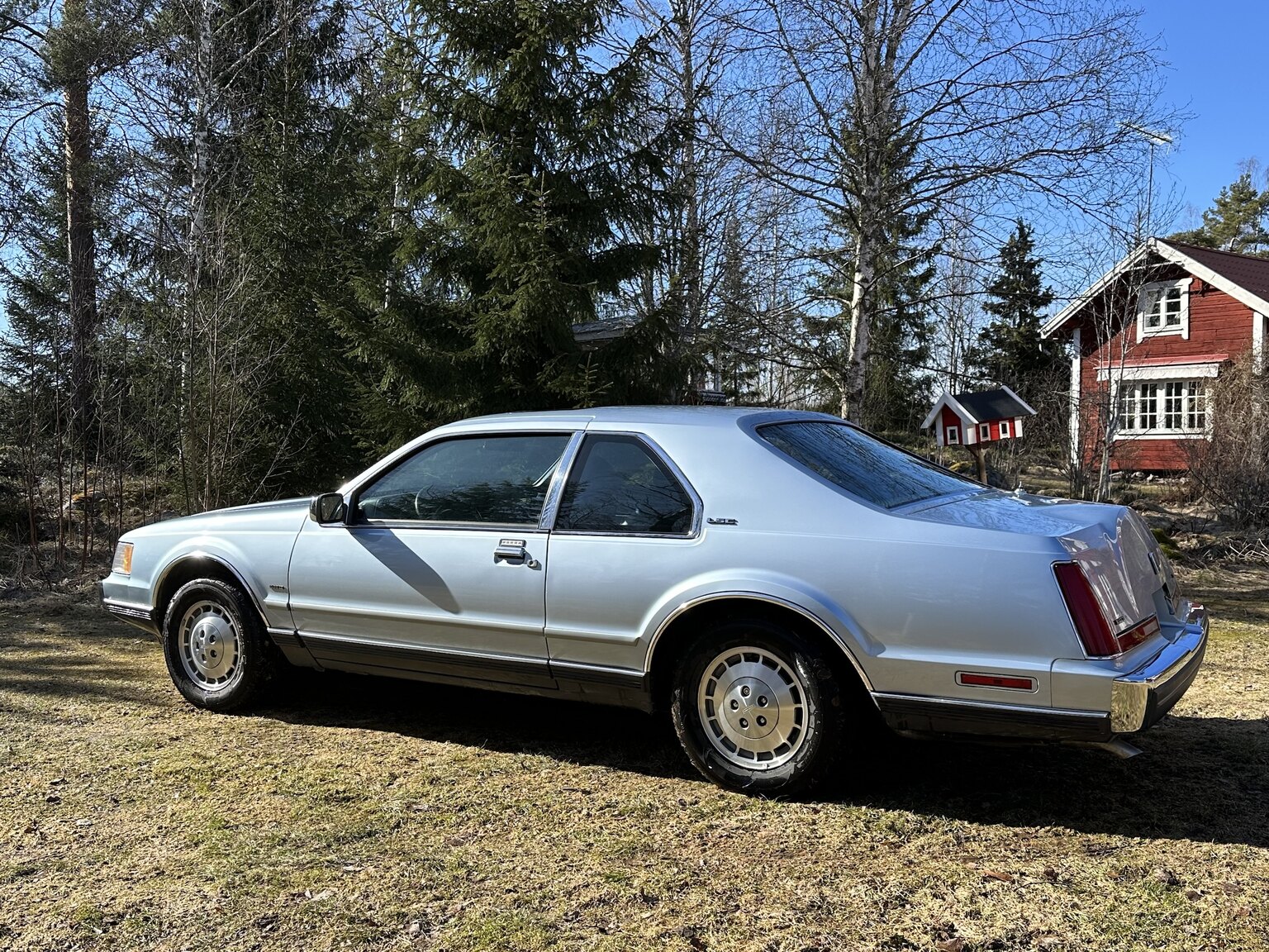 Exterior image of 1987 Lincoln Mark VII LSC