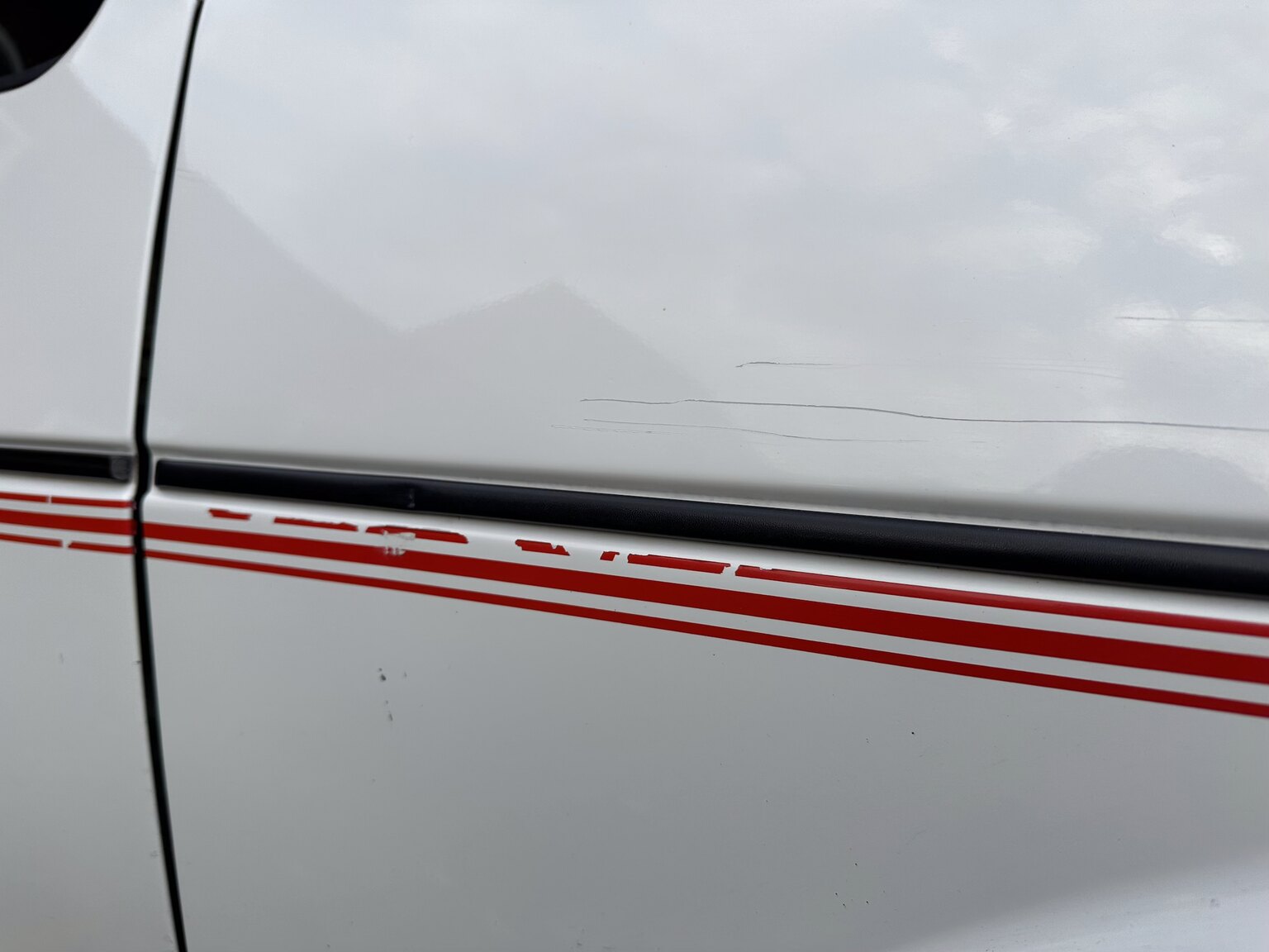 Exteriörbild på 1984 Volkswagen Golf GTI Special
