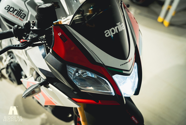 Exterior image of 2016 Aprilia Tuono V4 Factory