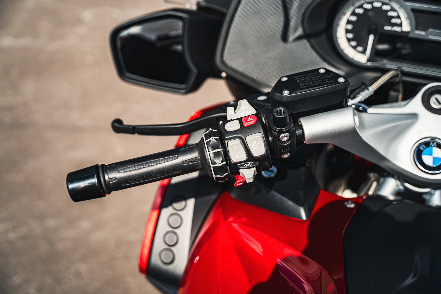 Exterior image of 2018 BMW R 1200 RT (50)