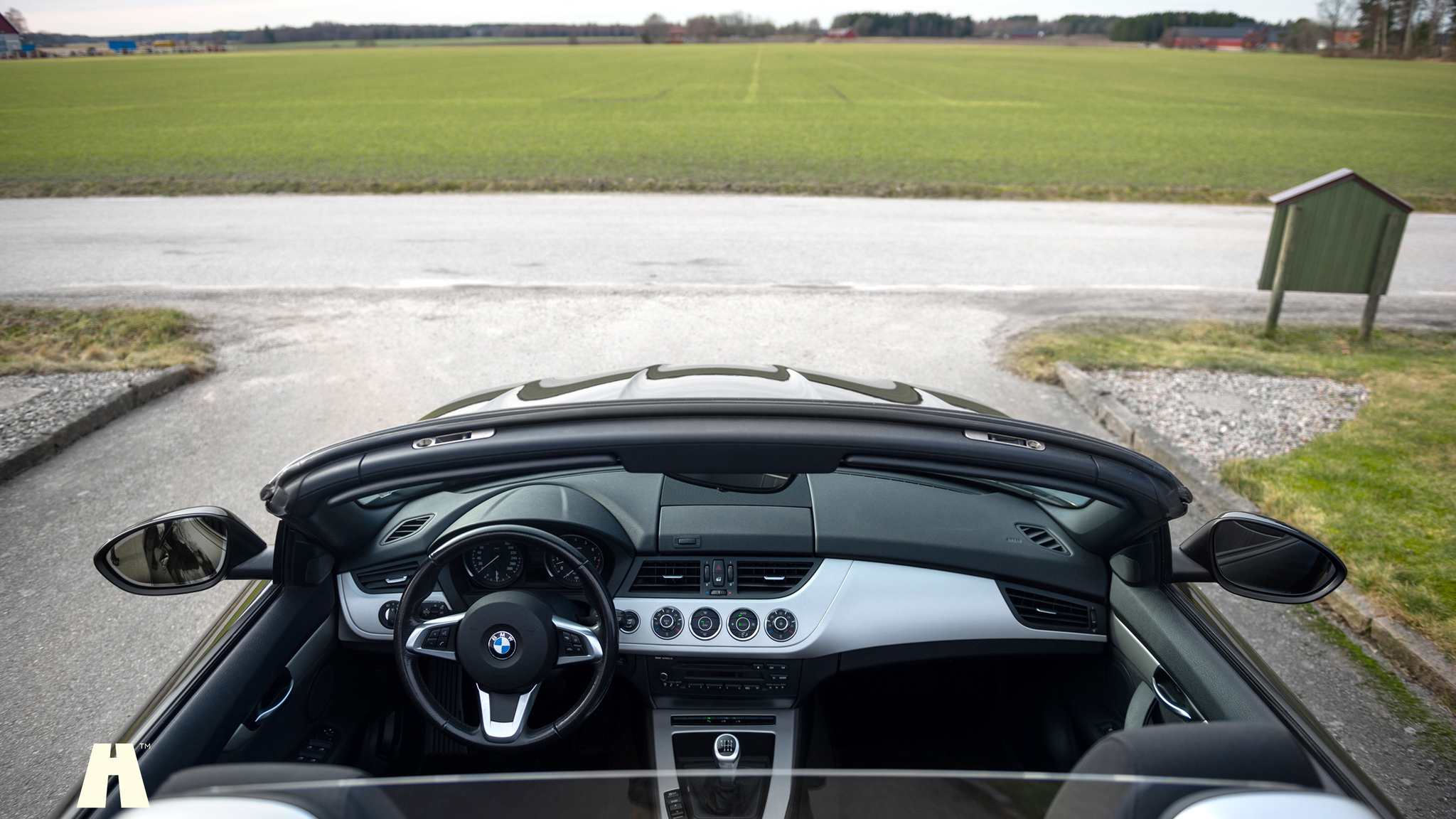 Exterior image of 2009 BMW Z4 S-Drive23i (17)