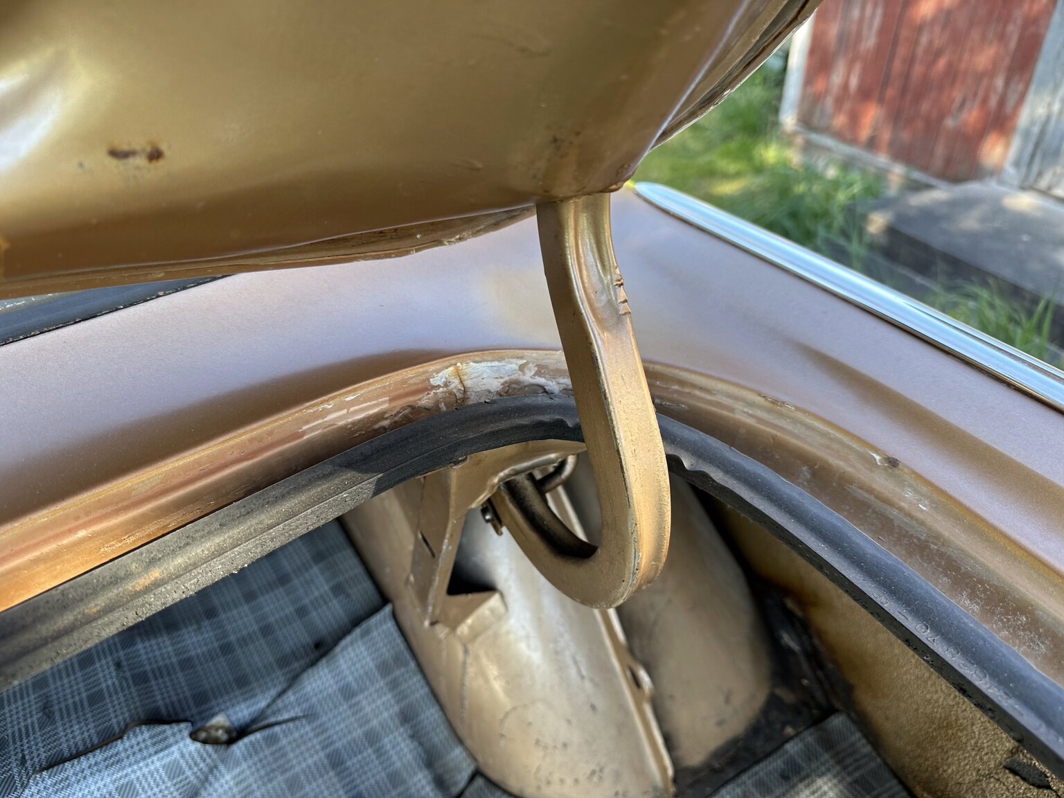 Innenraumfoto von 1966 Plymouth Valiant 100 2-door Sedan