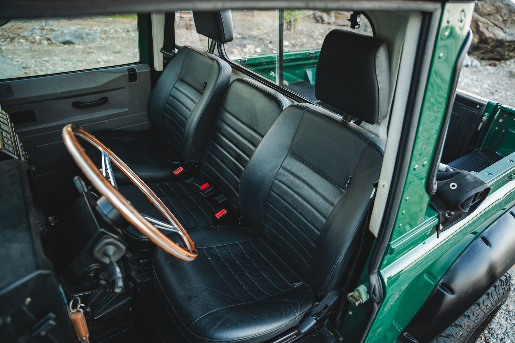 Innenraumfoto von 2003 Land Rover Defender TD5 90 Pickup (4)