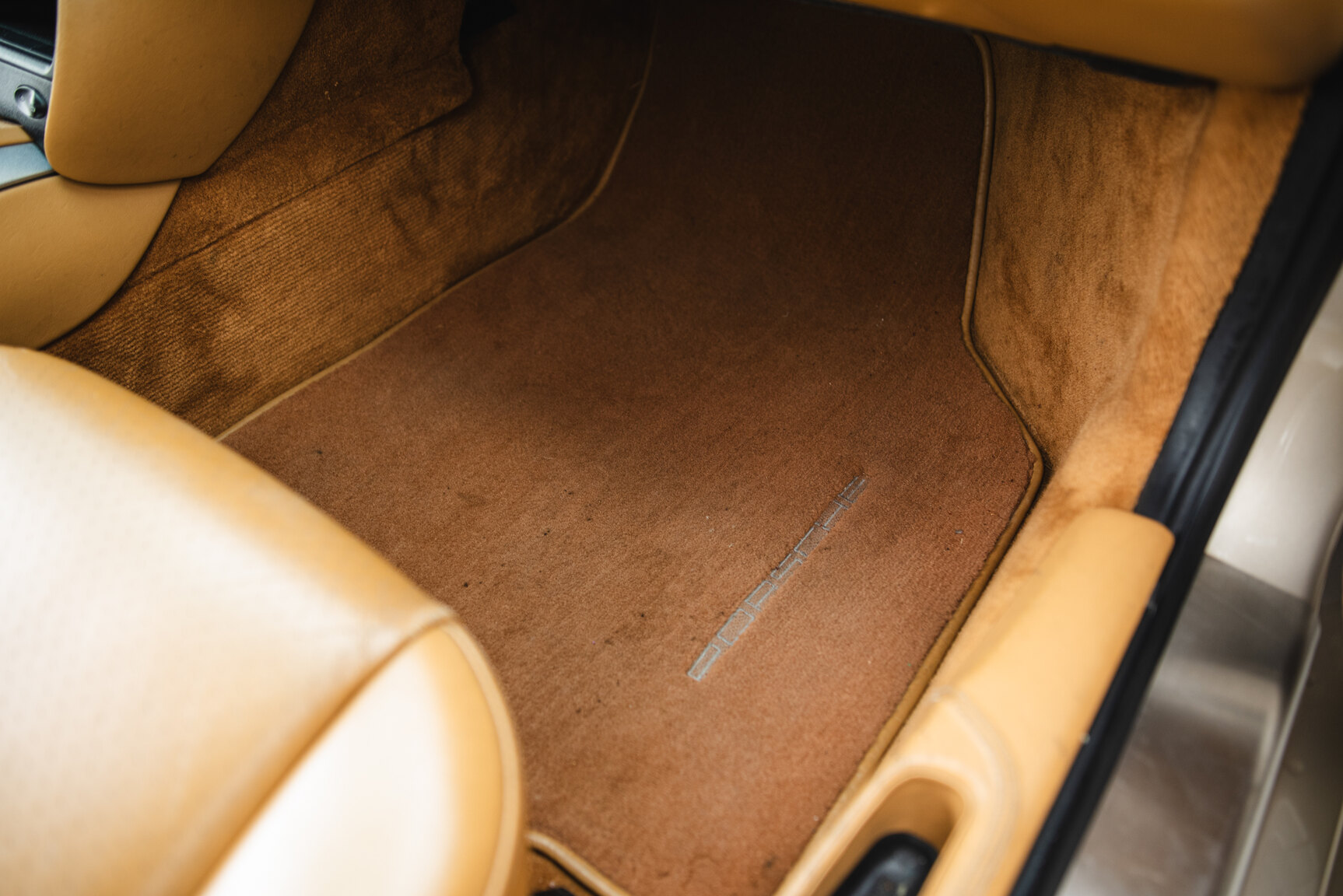 Interior image of 2004 Porsche 911 Carrera 4