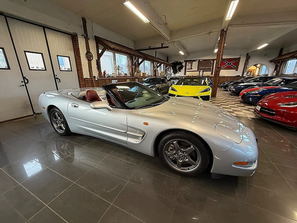 Image of 1998 Chevrolet Corvette (16)
