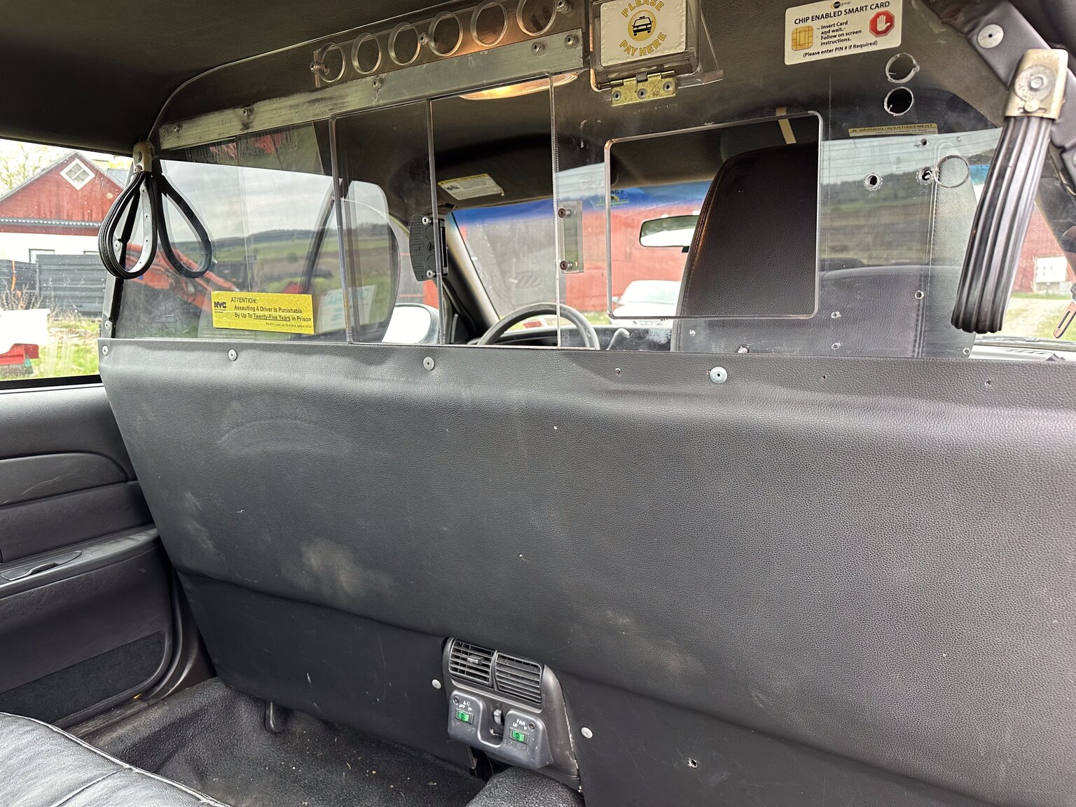 Innenraumfoto von 2011 Ford Crown Victoria New York Cab (42)