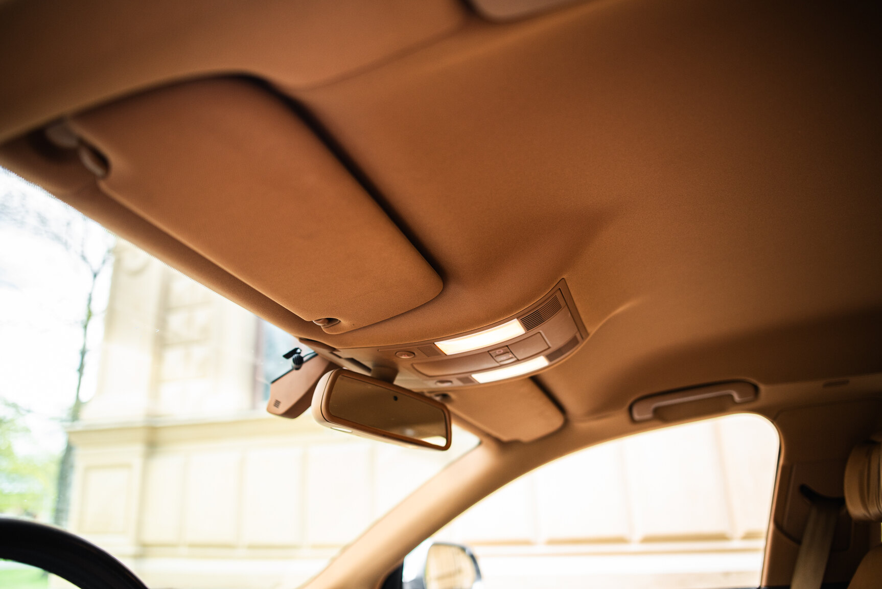 Interior image of 2009 Audi S8 5.2 V10 FSI Quattro