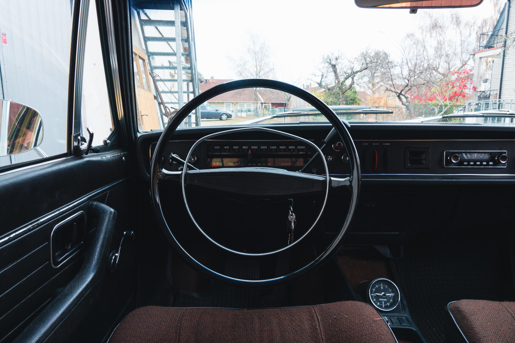 Interiörbild 1971 Volvo 144 2.0 Automat