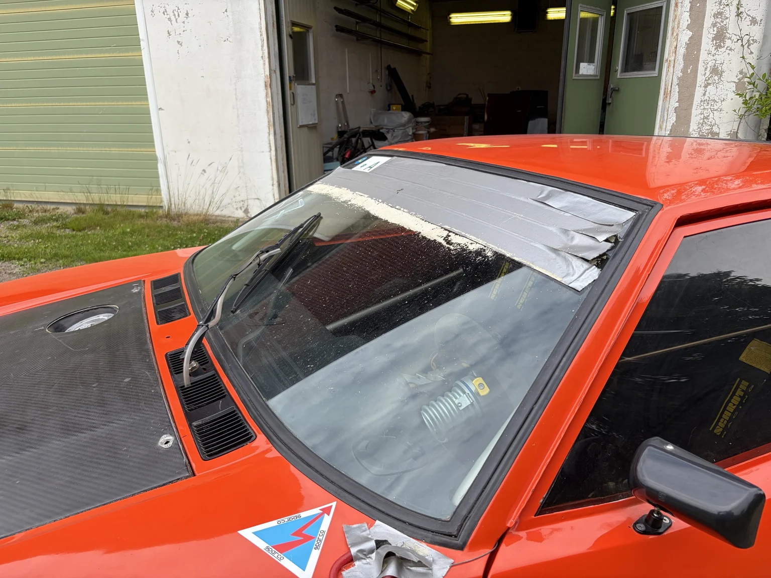 Exteriörbild på 1972 De Tomaso Pantera LS Restomod (22)