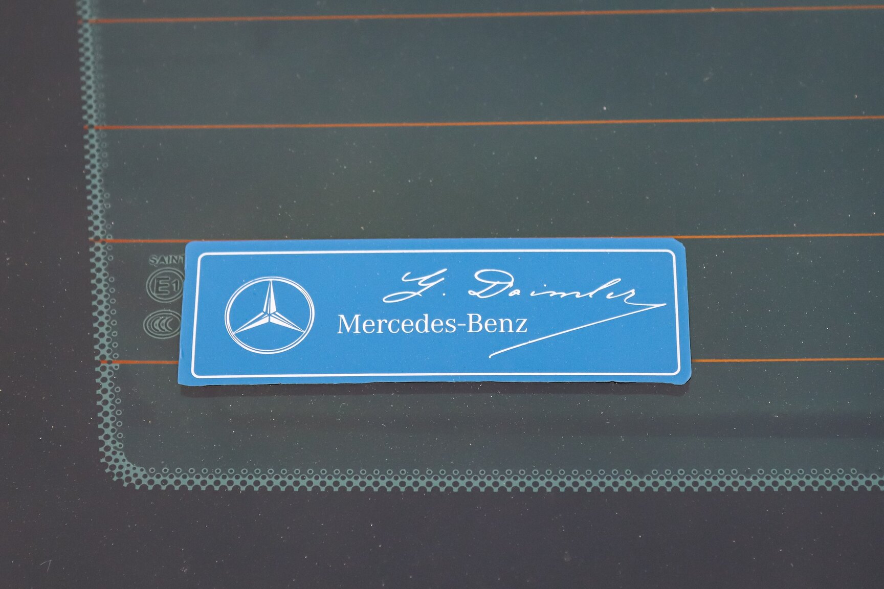 Exterior image of 2006 Mercedes-Benz SL 500