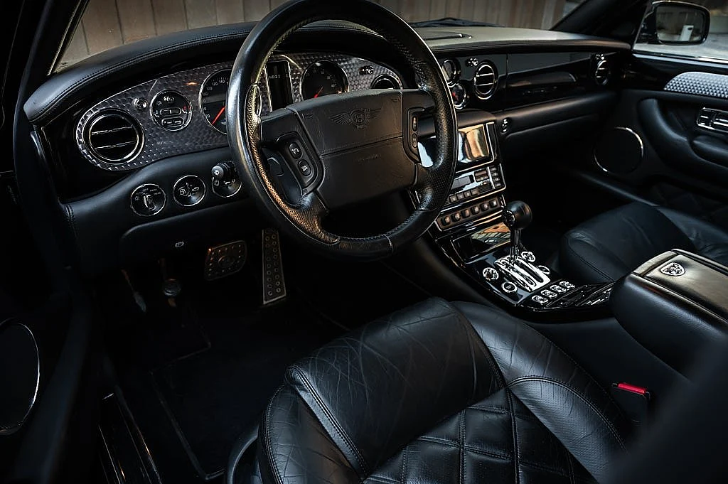 Bild von 2002 Bentley Arnage (17)