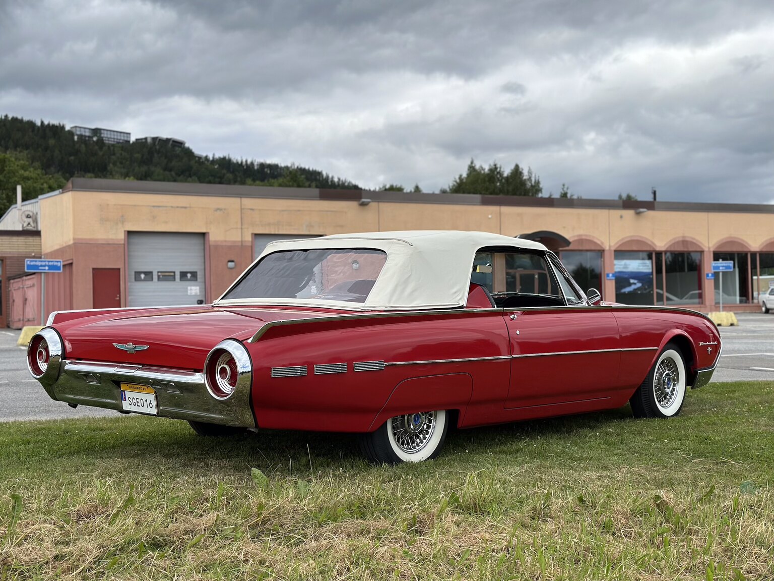 Aussenfoto 1962 Ford Thunderbird Convertible