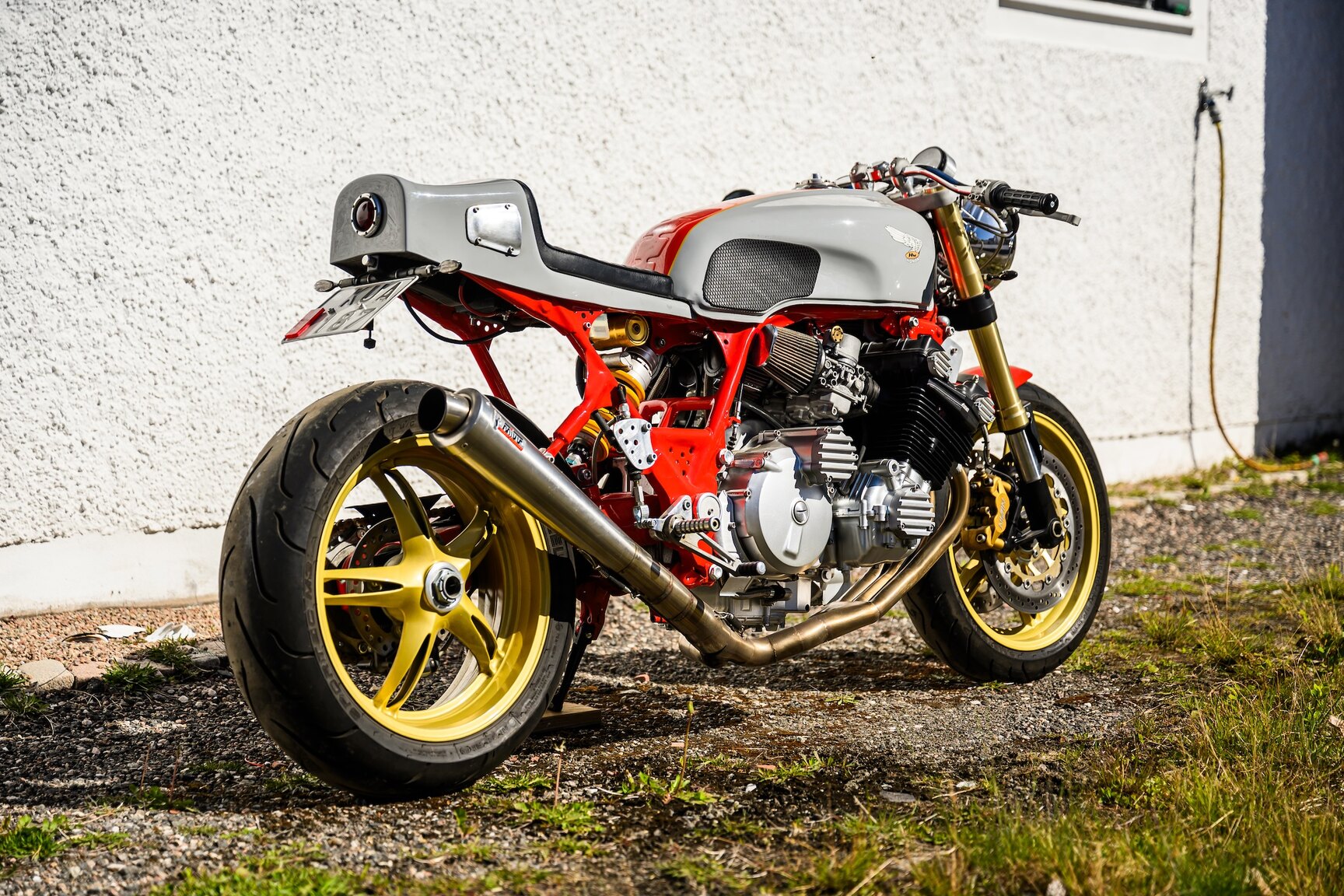Exterior image of 1981 Honda CBX SC06 Custom