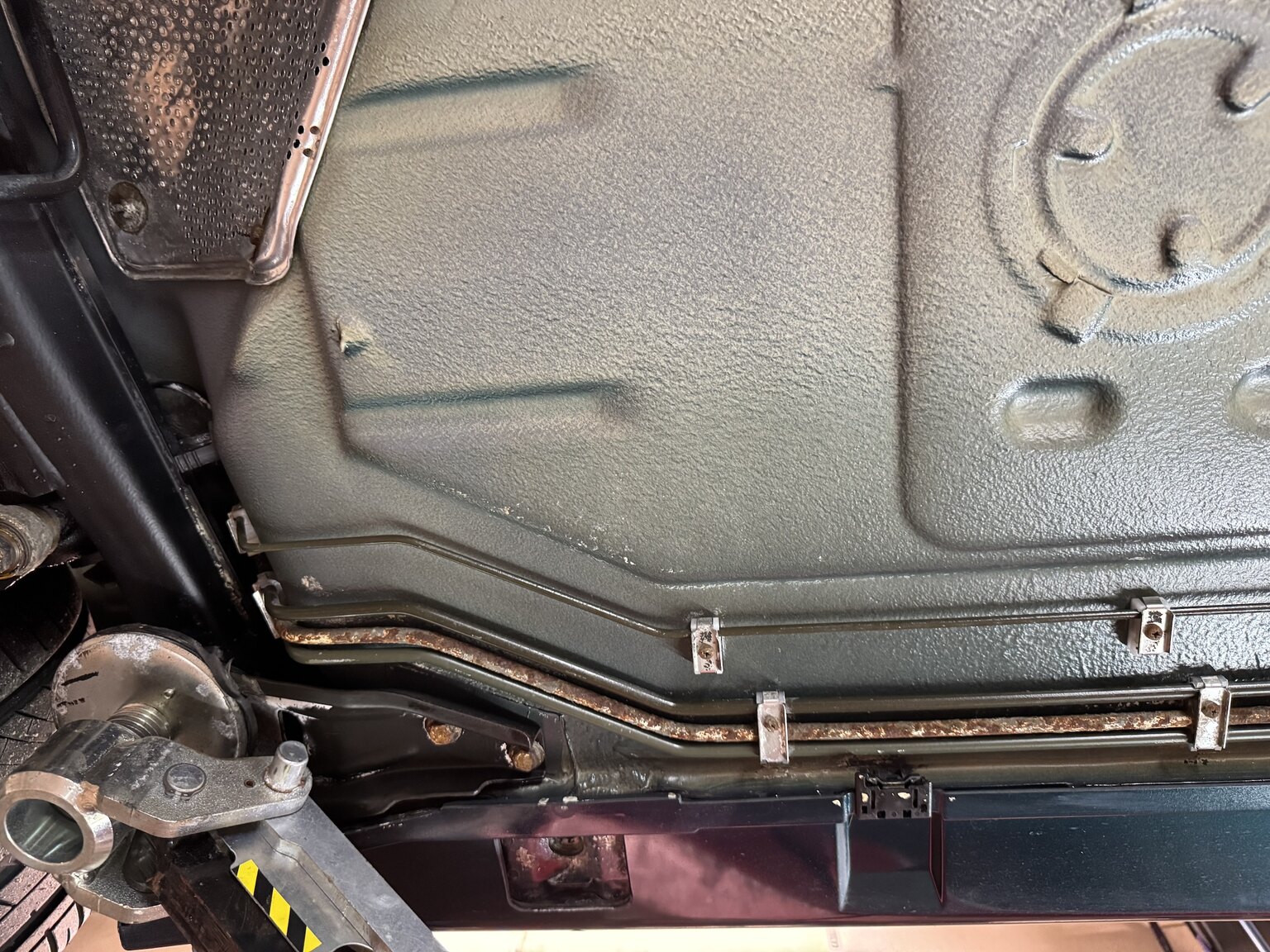 Image of 1996 BMW 520i Touring mechanics