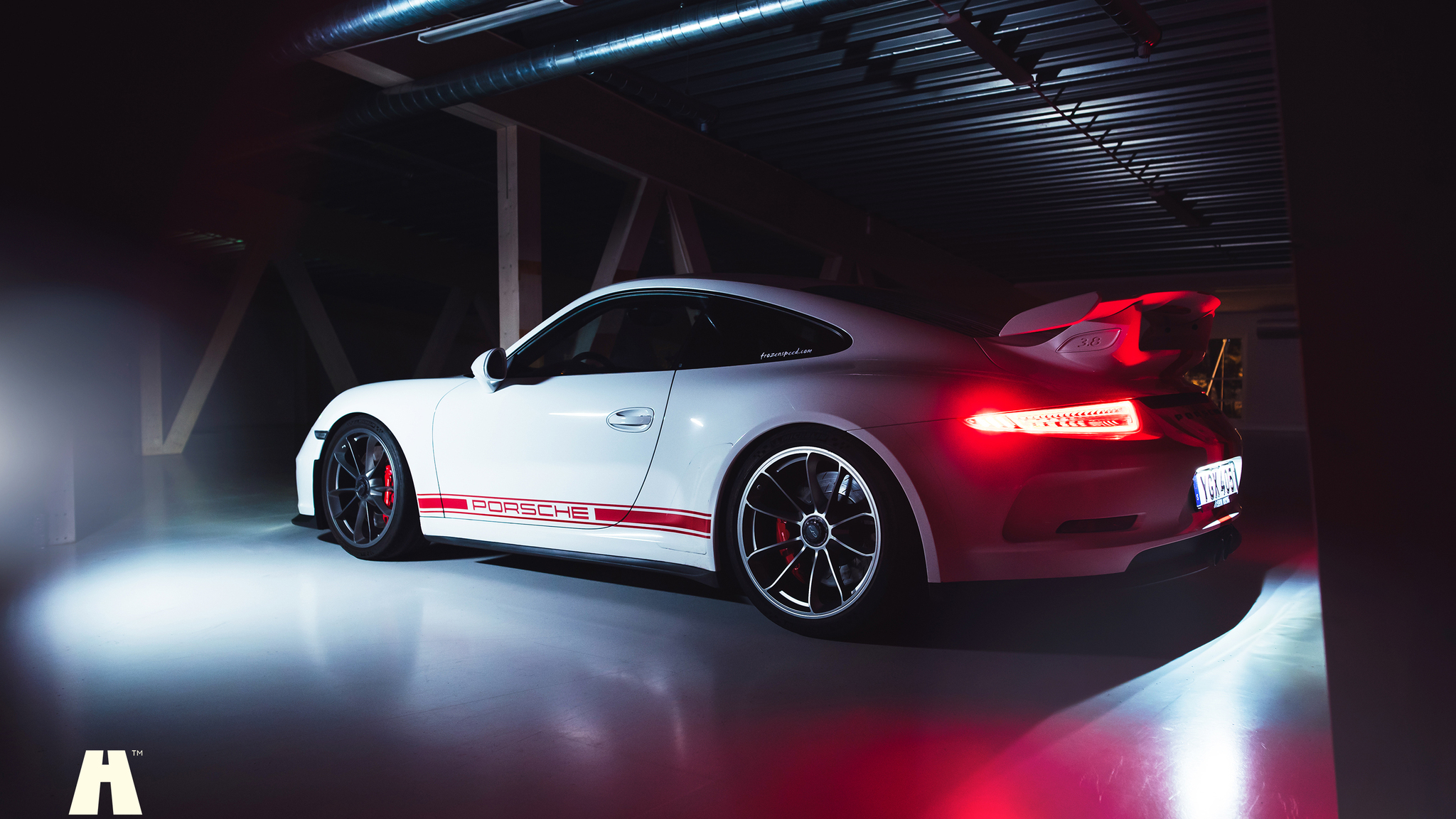 Exteriörbild på 2015 Porsche 991 GT3 2015