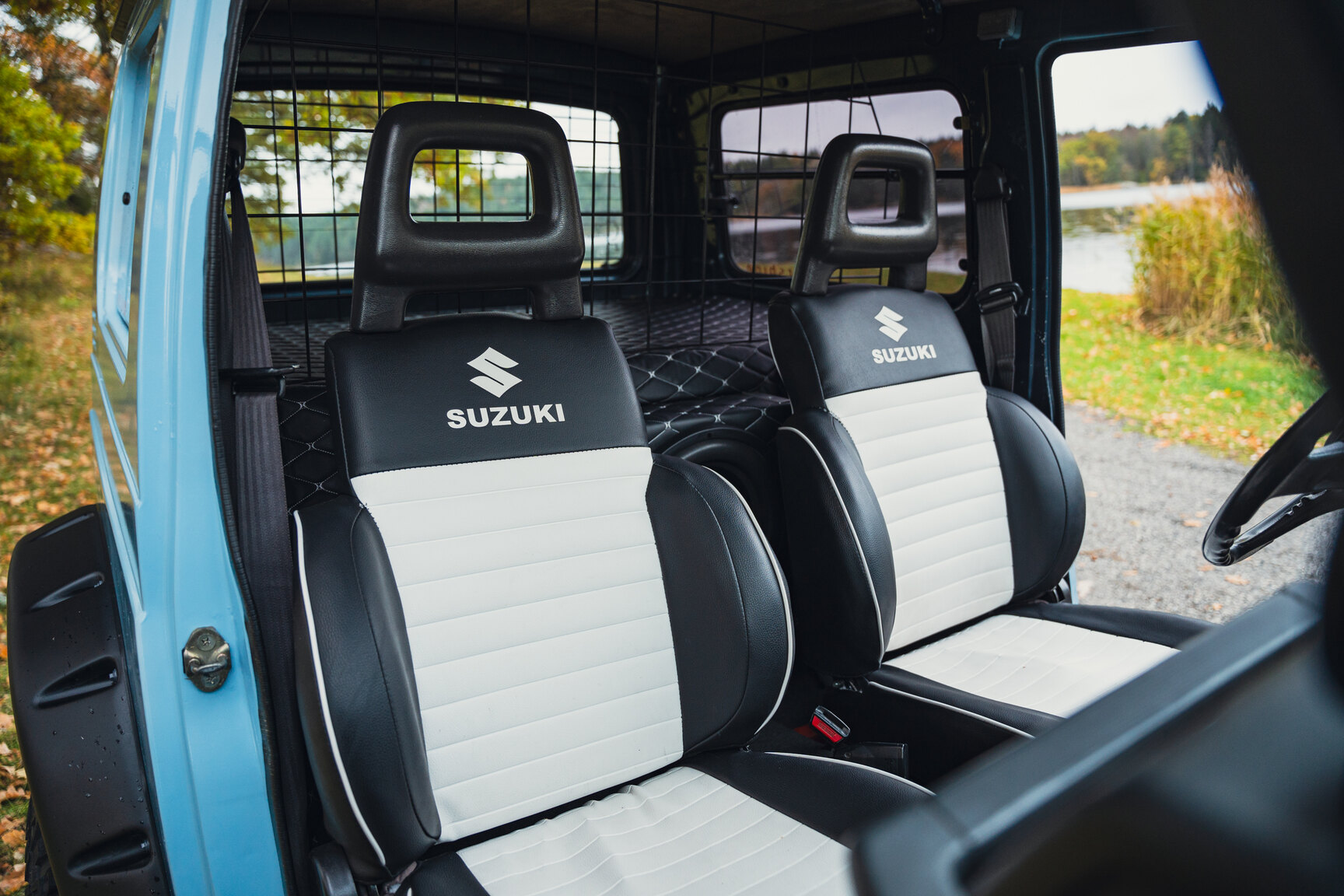 Interiörbild 1987 Suzuki SJ413 A-traktor