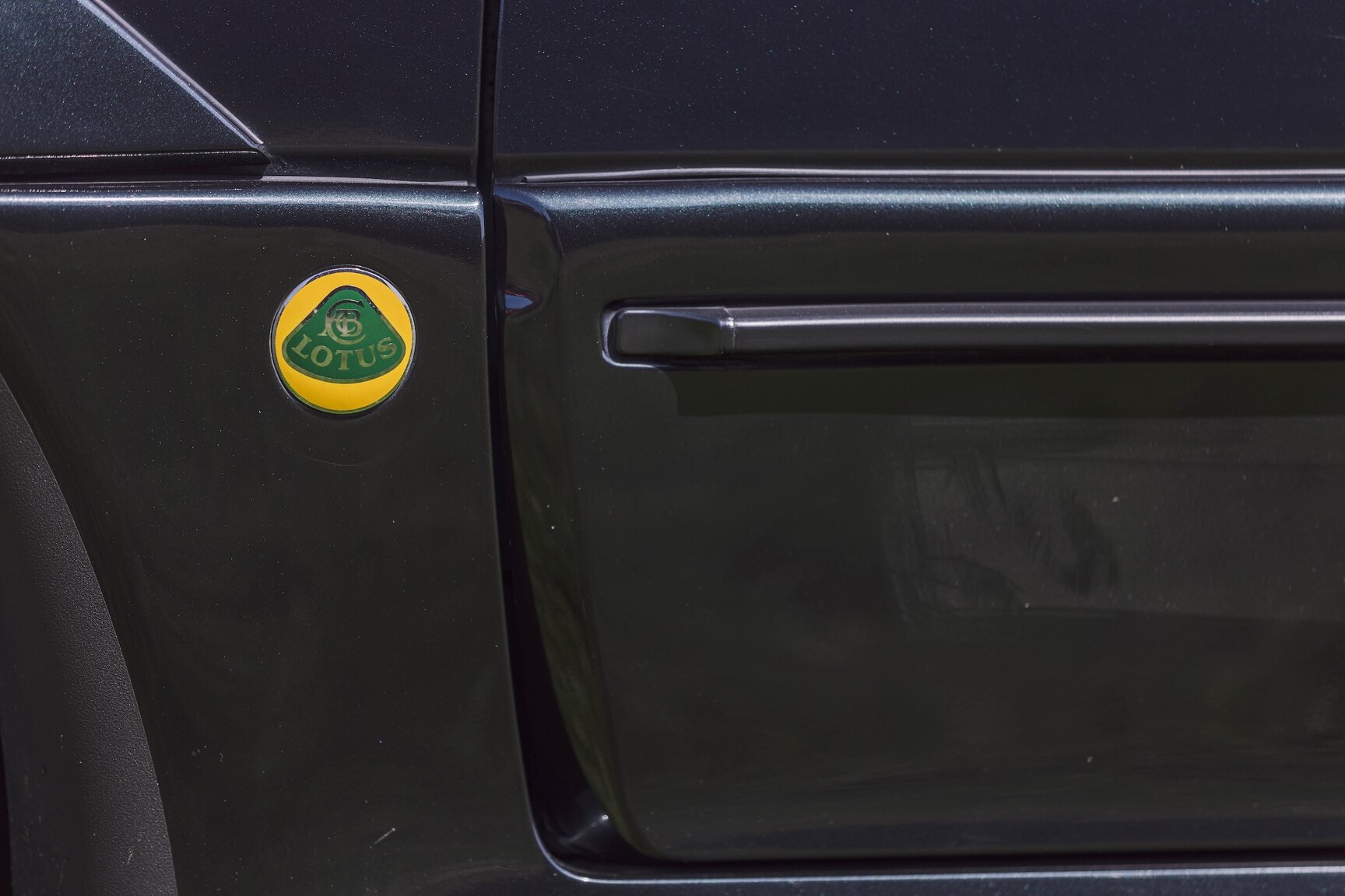 Exterior image of 1991 Lotus Omega