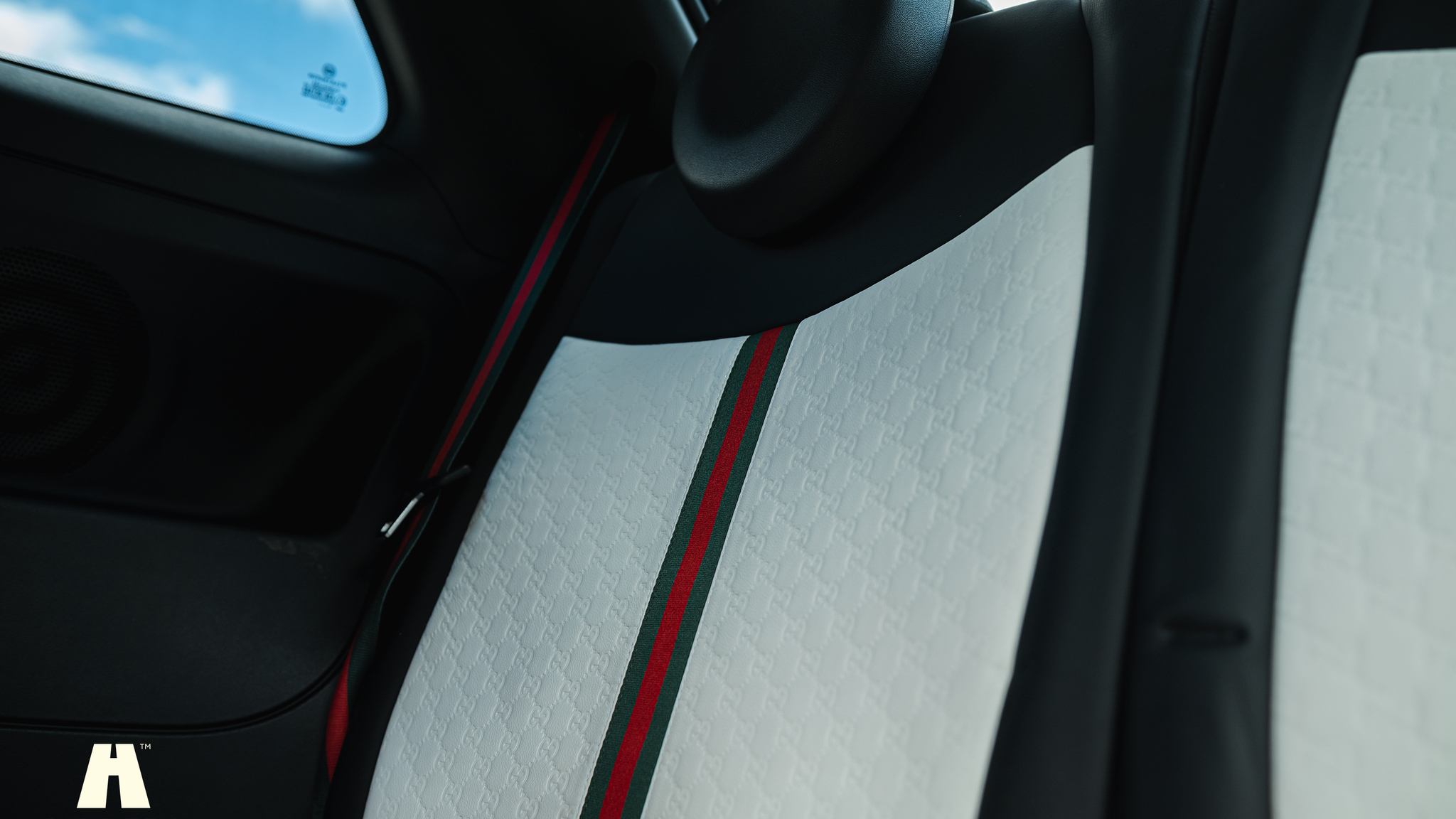 Interior image of 2012 FIAT 500 GUCCI