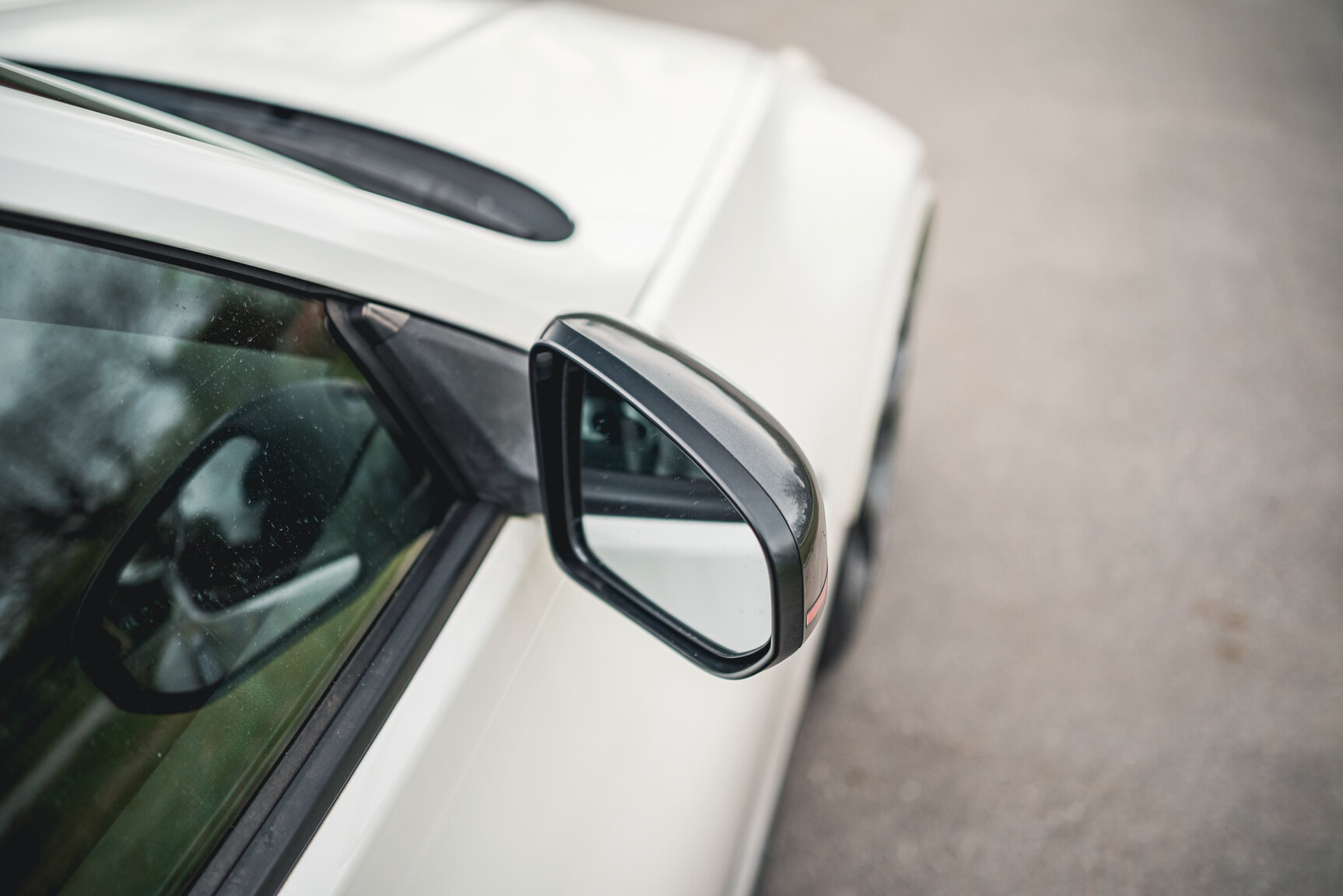 Exterior image of 2014 Nissan 370Z Nismo