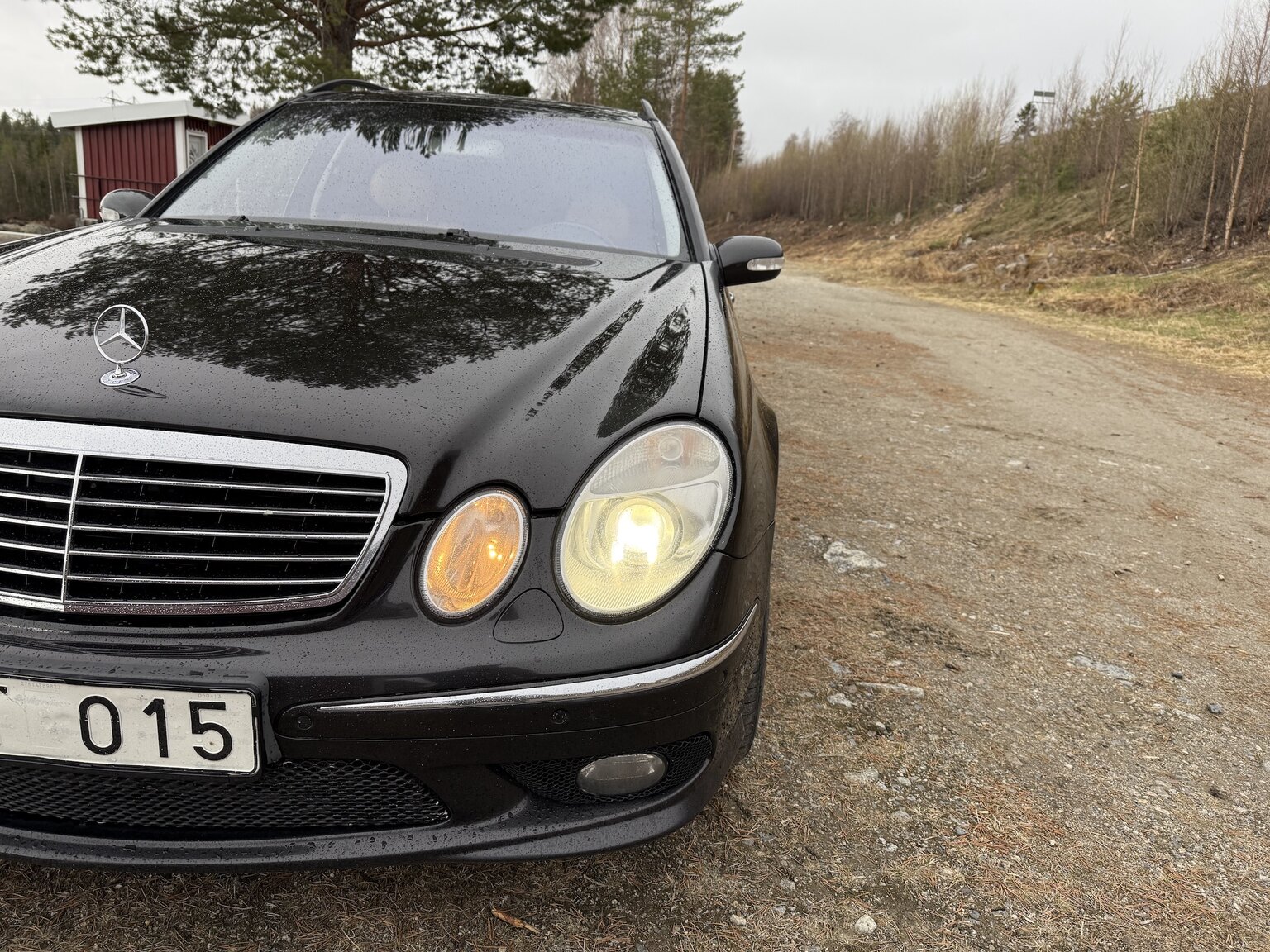 Exterior image of 2005 Mercedes-Benz E 55 T AMG
