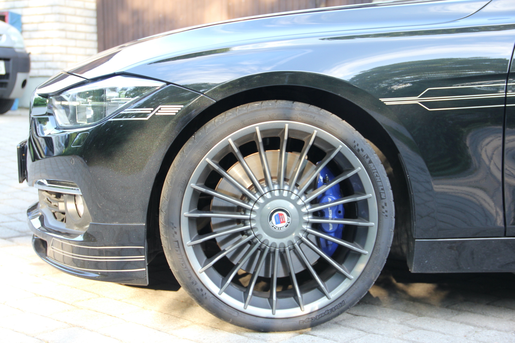 Exterior image of 2017 Alpina D3 Bi-Turbo Allrad