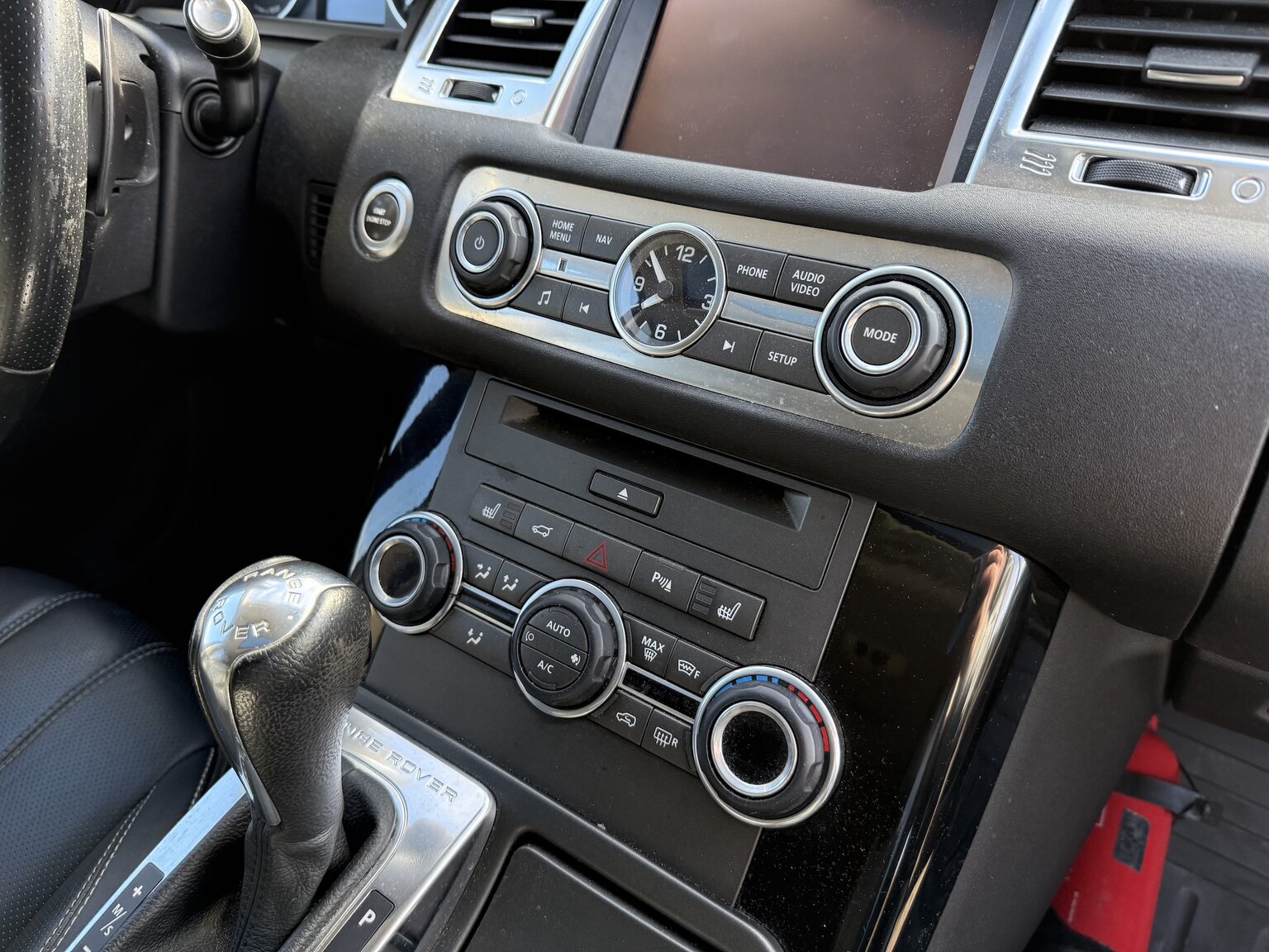 Interiörbild 2012 Land Rover Range Rover Sport V8