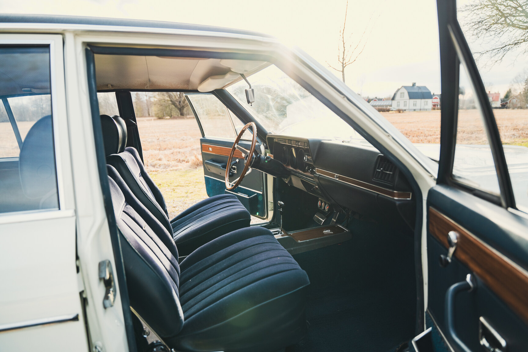 Interior image of 1973 Opel Diplomat V8