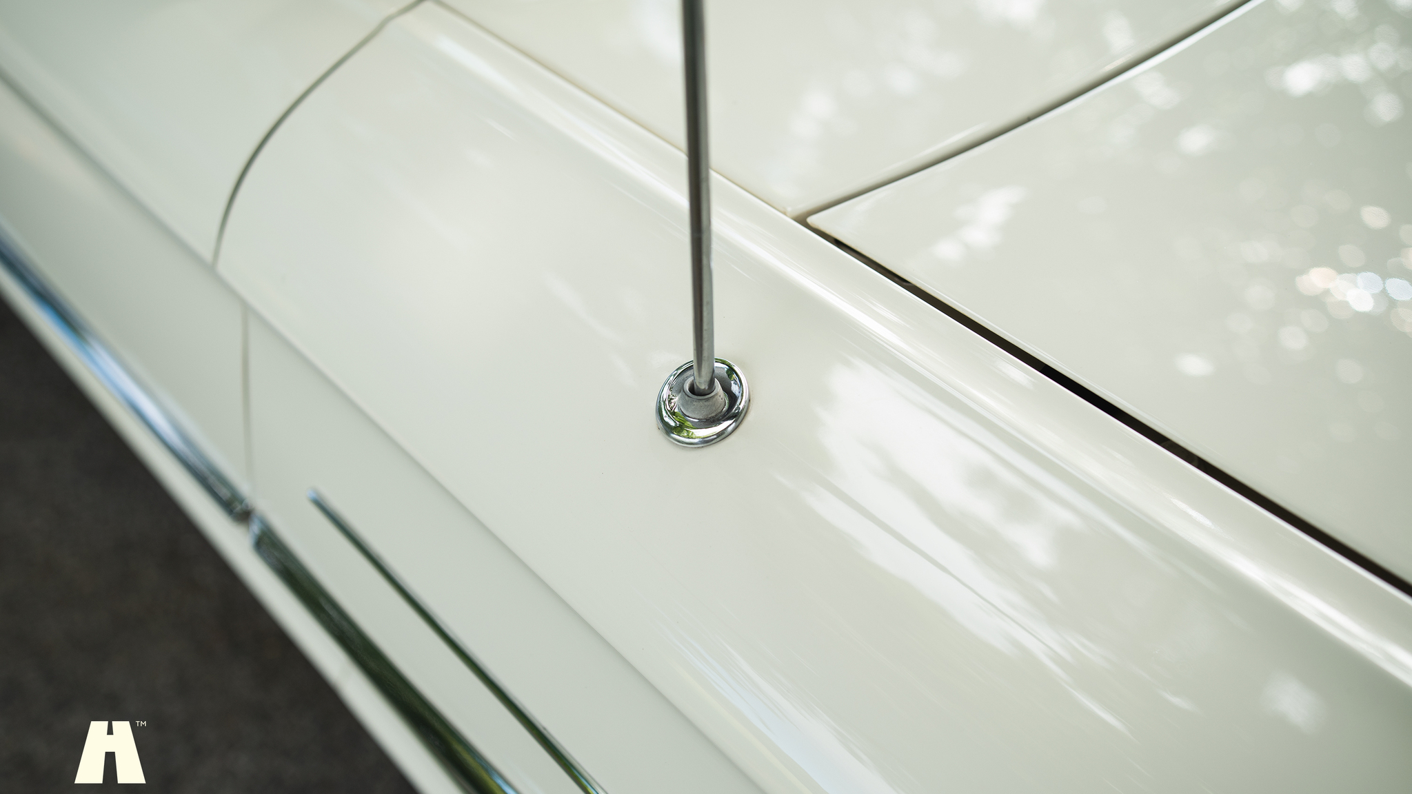 Exterior image of 1965 Ford Thunderbird (40)