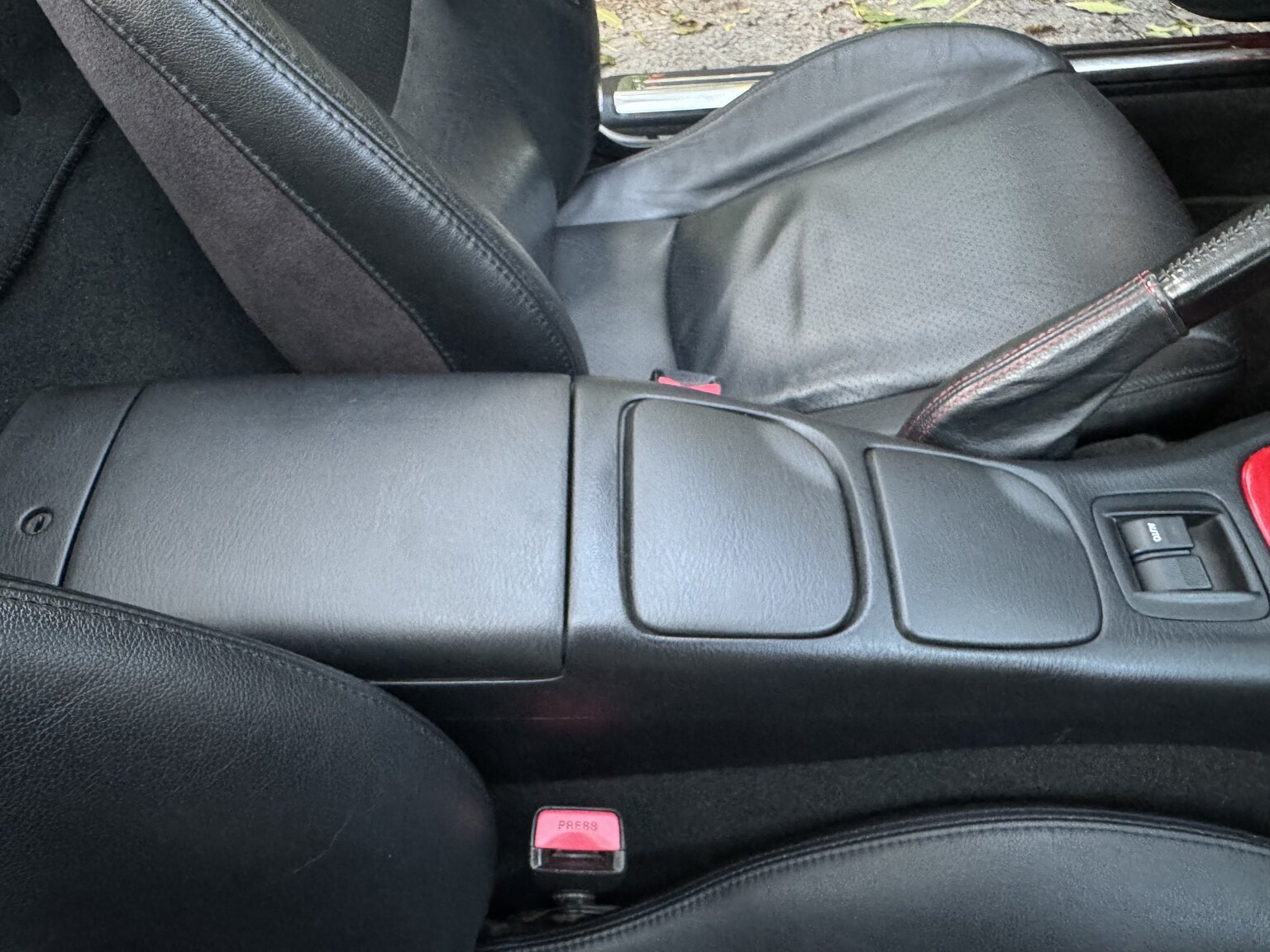 Innenraumfoto von 2004 Mazda MX-5