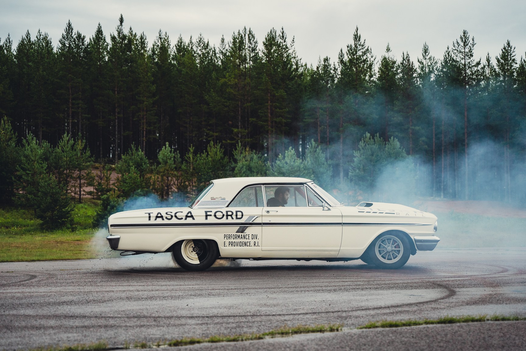 Aussenfoto 1964 Ford Fairlane 500 Sport Coupé (10)